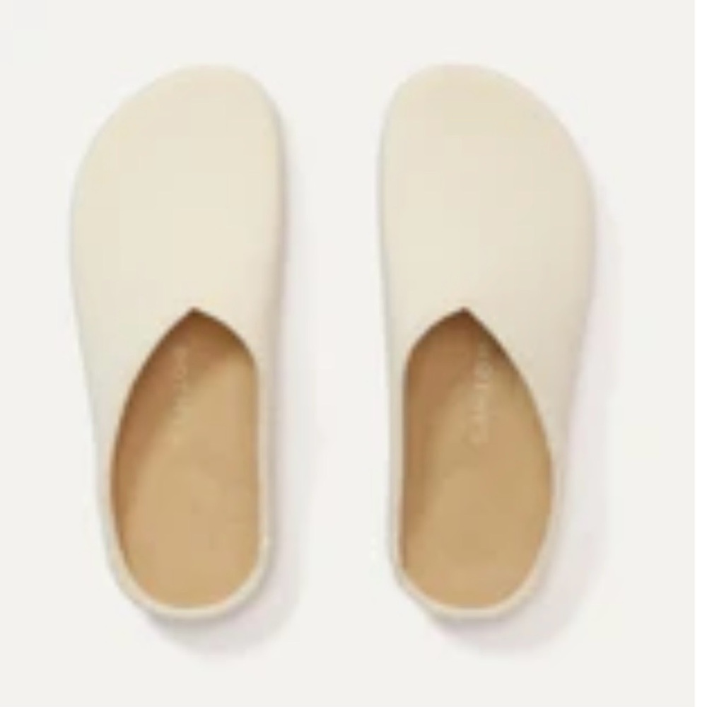 Rothy's The Casual Clog in Jasmine BNIB